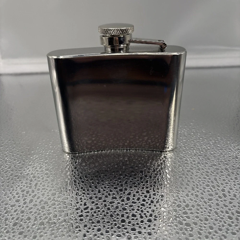 Mullingar Pewter Trinity‎ Knot Shamrock Hip Flask